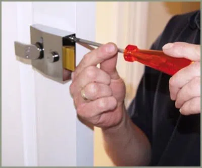 Locksmith Solution Services Riverview, MI 734-304-0022 - 68-44-11