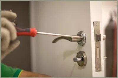 Locksmith Solution Services Riverview, MI 734-304-0022 - 68-44-8